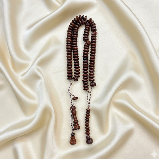 Oud Wood Tasbih – Oud Fragrance
